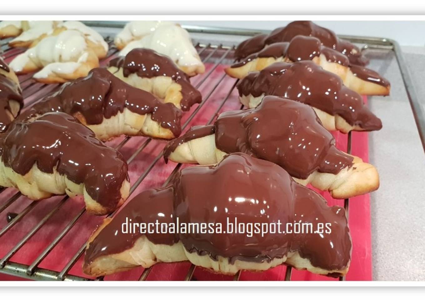 Mini croissants de chocolate