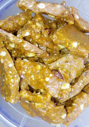 Hallaka kwabo (Groundnut milk candy) ainihin hoton girkin