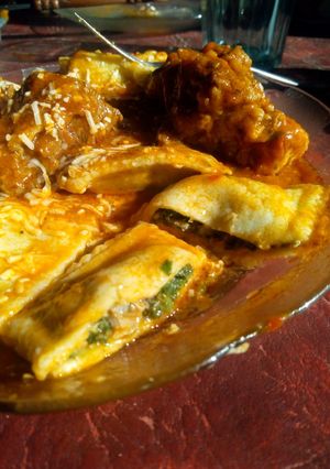 Una foto de "Raviolones caseros c/Estofado" 😜😜😜