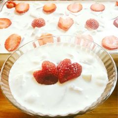 A picture of Trifle pudding..!!!🍓🍎🍐🍓.