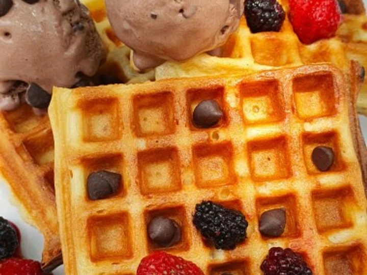 Cara Sederhana Membikin Resep  Waffle Ice Cream Chocochip Mix Berry (Sourdough Discard) yang Lezat, Sempurna