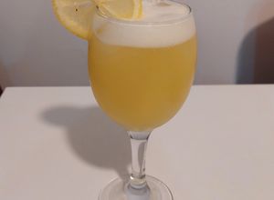 Una foto de Passion Chardonnay Sour