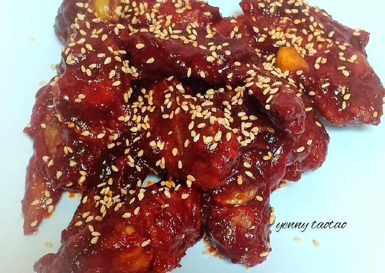 Resep Korean fried chicken (Dak gang jeong) yang Enak