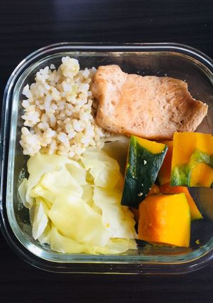 Hình của món Cơm hộp đi làm kiểu eat clean.