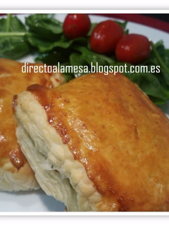 Una foto de Salmón en hojaldre con espinacas