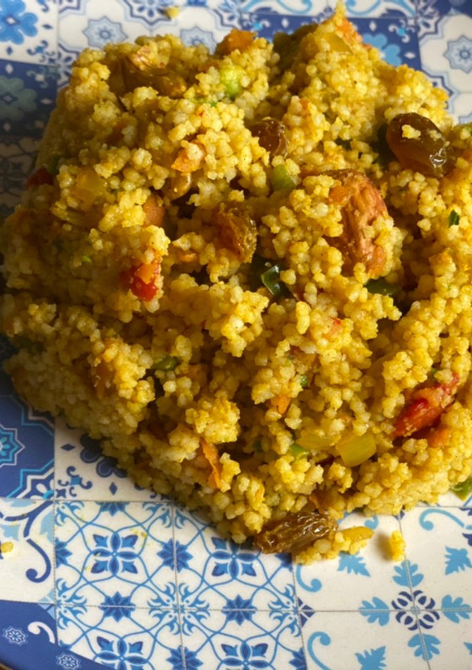 Una foto de Cous cous con aguacate
