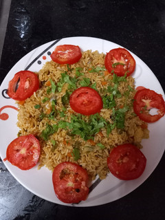 टोमाटो राइस (tomato rice recipe in Hindi) रेसिपी मुख्य फोटो