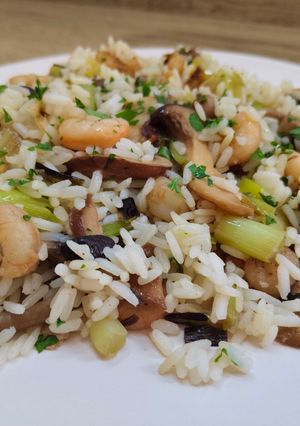 Foto principal de Salteado de Arroz con Setas y Gambas