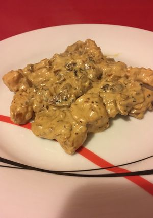 Una foto de Solomillo de pavo con champiñones y nata