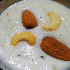 A picture of Apple smoothie.