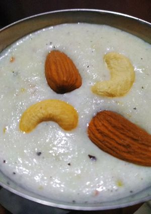 A picture of Apple smoothie.