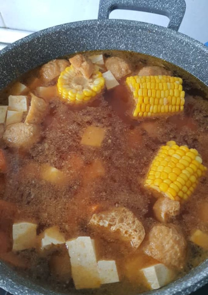 A picture of Simple Korean Tofu Soup.