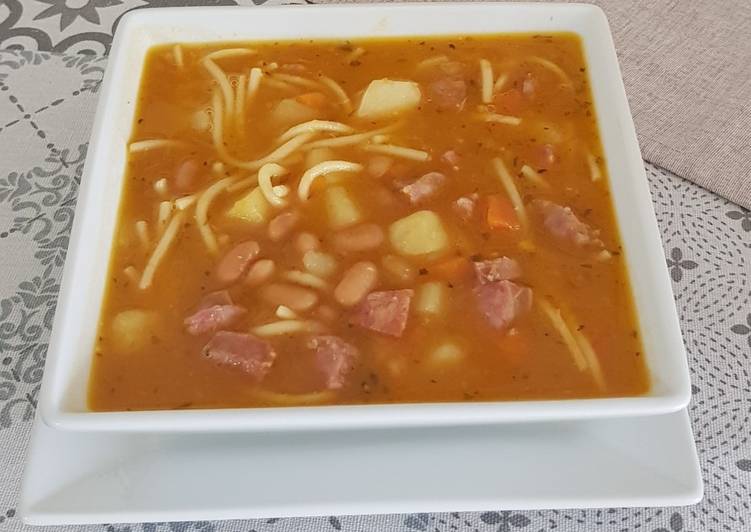 Porotos con tallarines