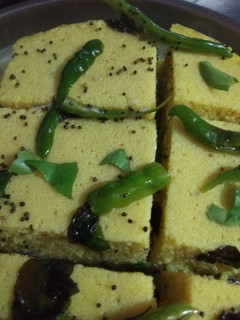 खामन ढोकला (khaman dhokla recipe in Hindi) रेसिपी मुख्य फोटो