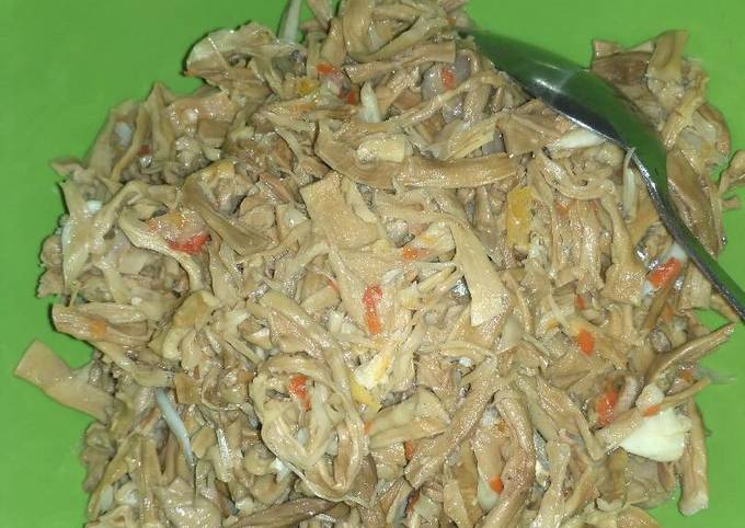 Resep Tumis Rebung Kering Pedas Oleh Deshe Lia Cookpad