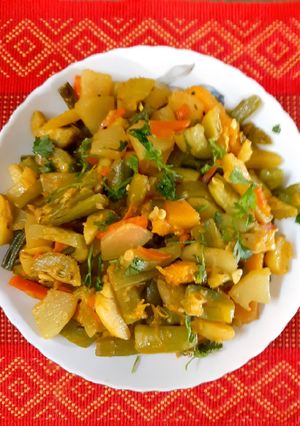 পাঁচমিশালি সবজি ভাজি রেসিপির প্রধান ছবি