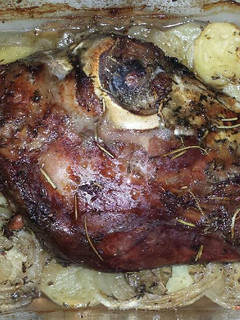 Una foto de Cabeza de cordero al horno