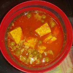 A picture of Matar Paneer.