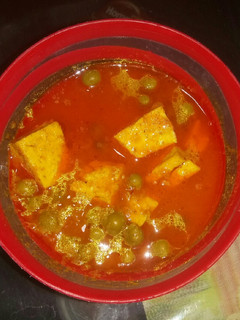 A picture of Matar Paneer.