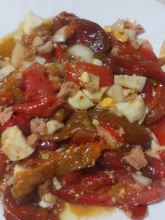Una foto de Ensalada de pimientos asados