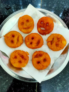 உருளைக்கிழங்கு ஸ்மைலி(potato smiley) செய்முறை முக்கிய புகைப்படம்