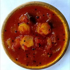 A picture of Mula Khatta / Radish Launji in Odia style.