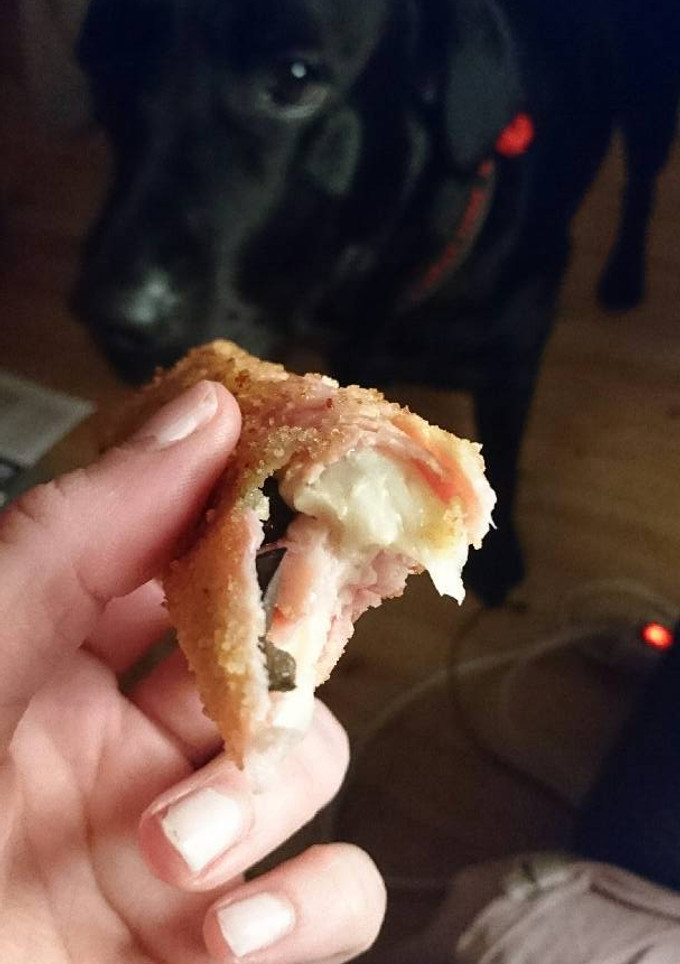 Una foto de Rollito jamón y queso con aceitunas