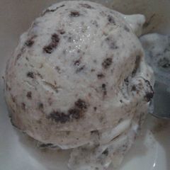 A picture of Oreo Cheese cake Ice cream.