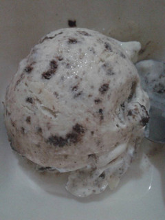 A picture of Oreo Cheese cake Ice cream.