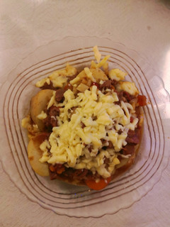 Una foto de Papas al Horno con Carne y Queso