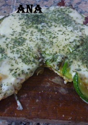 Una foto de Pizza de zapallitos en sartén