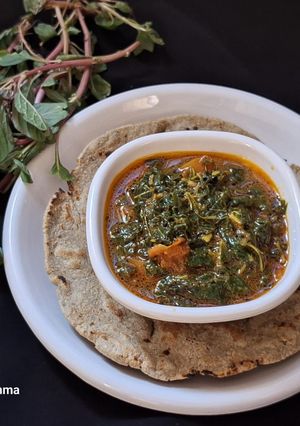 A picture of Amaranth leaves curry.