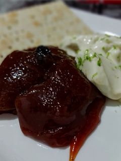 Una foto de DULCE De Guayaba🍈y Uvas Pasas😋