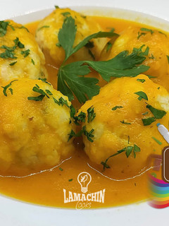 Una foto de Albóndigas de pollo en salsa de zanahoria