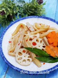 Hình của món Gỏi Củ Sen Tai Heo (Món Chay).