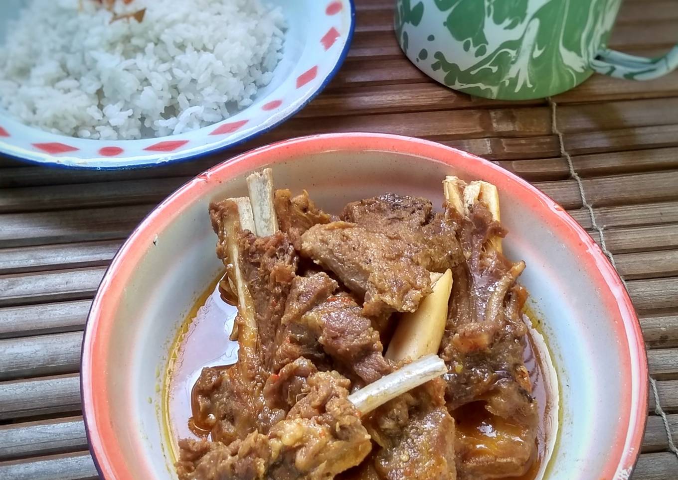 Langkah Mudah untuk Menyiapkan Rica Rica Balungan Kambing yang Enak
Banget