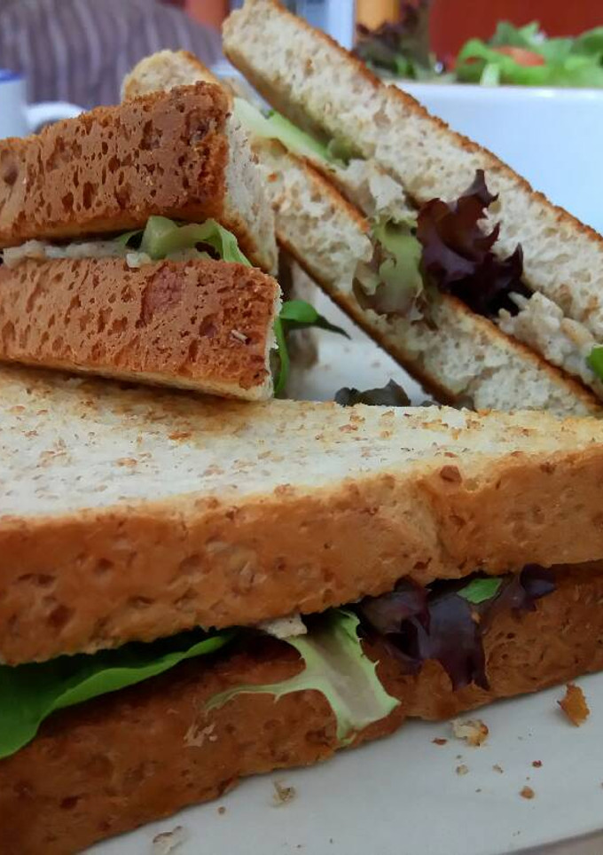 Foto resep Tuna mayonnaise sandwich (roti tuna mayo)