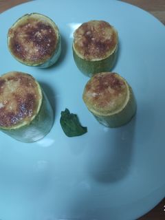 Una foto de Calabacines rellenos al pesto