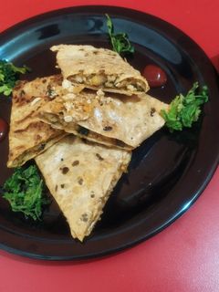 પાપડ રોલ (Papad Roll Recipe In Gujarati) રેસીપી મુખ્ય ફોટો