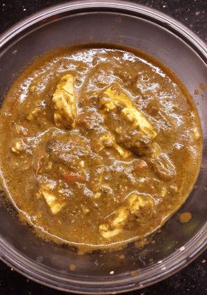 A picture of Spinach and Paneer.