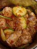 Pollo con ayote tierno en salsa de tomate