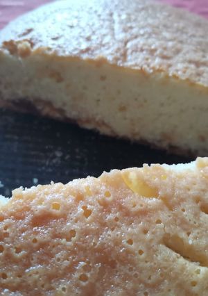 Una foto de Bizcochuelo esponjoso de 25 cucharadas económico  y de batata