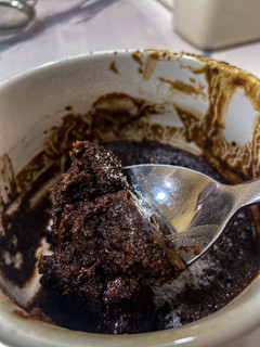 A picture of Brownie in a mug.