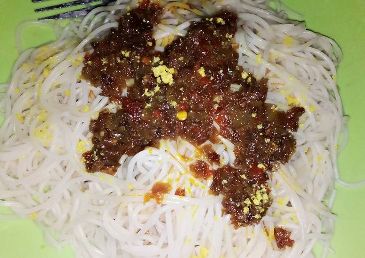 Easiest Way to Prepare Super Quick Homemade Spaghetti with Onion sauce