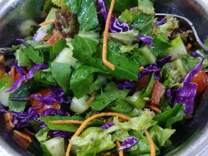 Cara Mudah Menyiapkan Resep  Salad simple yang Enak Banget, Sempurna
