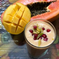 A picture of Healthy Way To Start Your Day – Papaya Mango Milkshake.