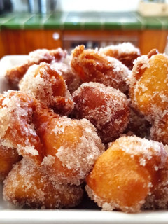 Una foto de Buñuelos de viento para dos ✌️
