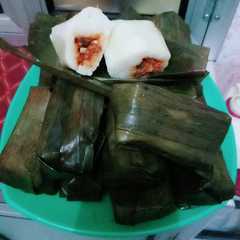 Lontong isi oncom রেসিপির প্রধান ছবি