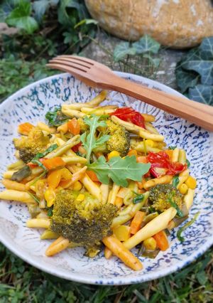 Krémes, zöldséges fusilli (vegán) recept fotója