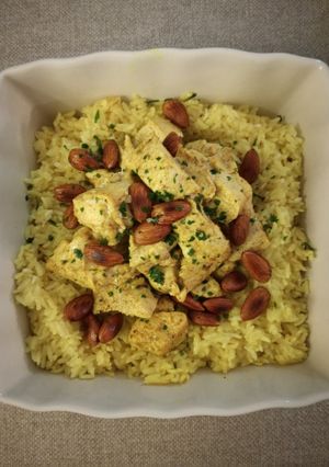 Foto principal de Pollo y arroz al curry al vapor